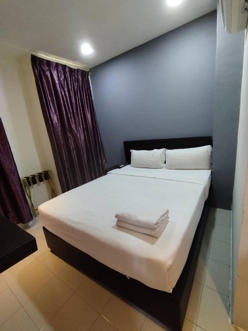 Miju Hotel Kota Damasara Near Strand Mall Petaling Jaya Exterior photo
