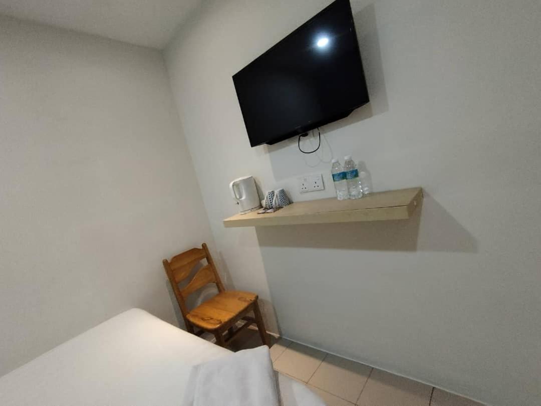 Miju Hotel Kota Damasara Near Strand Mall Petaling Jaya Exterior photo