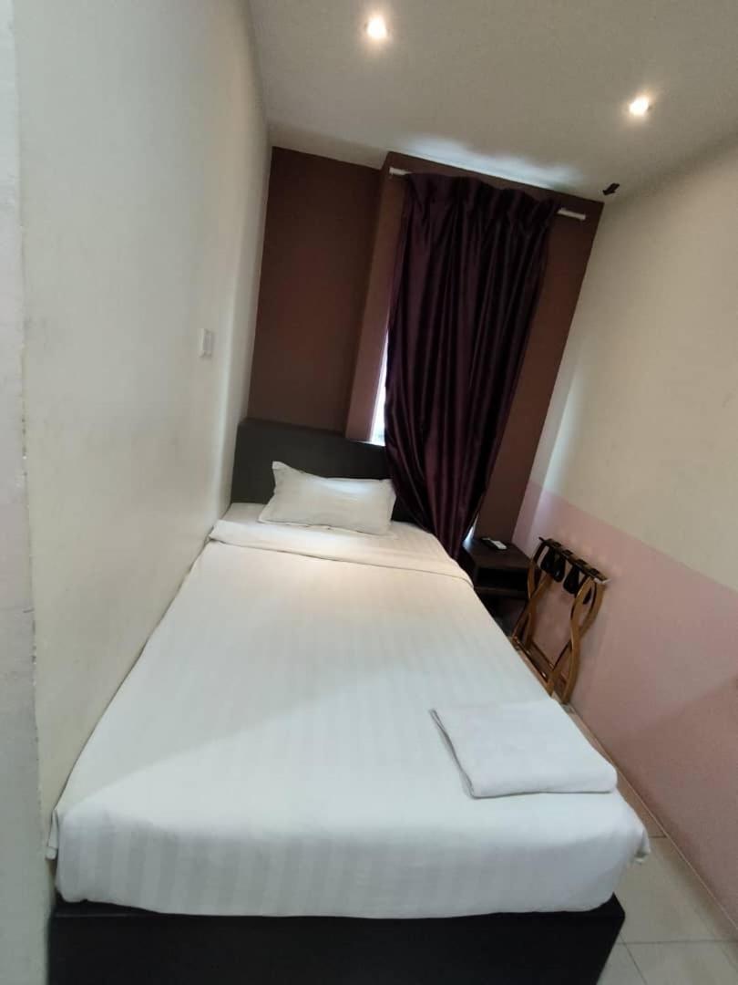 Miju Hotel Kota Damasara Near Strand Mall Petaling Jaya Exterior photo
