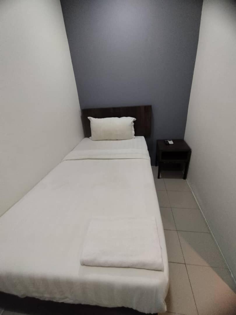 Miju Hotel Kota Damasara Near Strand Mall Petaling Jaya Exterior photo