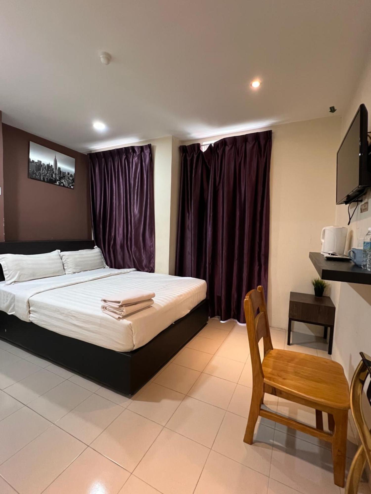 Miju Hotel Kota Damasara Near Strand Mall Petaling Jaya Exterior photo