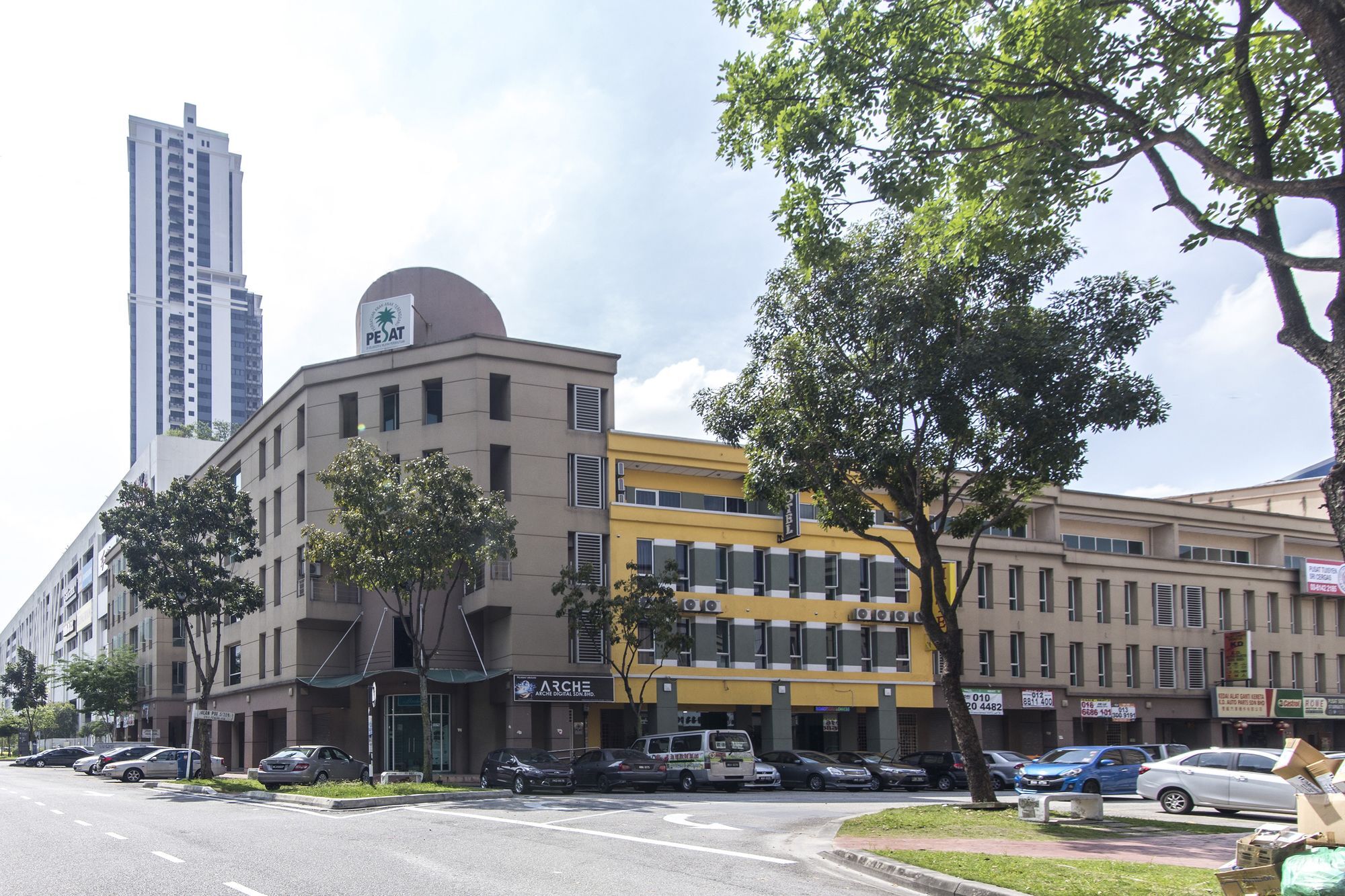 Miju Hotel Kota Damasara Near Strand Mall Petaling Jaya Exterior photo